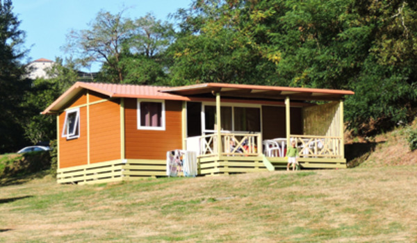 Chalet SAMOA Camping le Garoustel Cantal en Auvergne