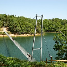 Pont Himalayien Camping le Garoustel